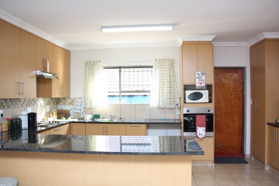 2 Bedroom Property for Sale in Langenhovenpark Free State